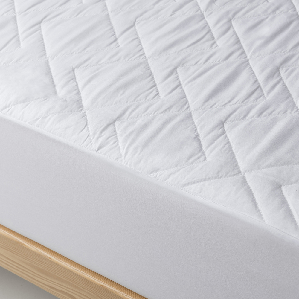 Waterproof Aloe Vera Microfiber Quilted mattress protector