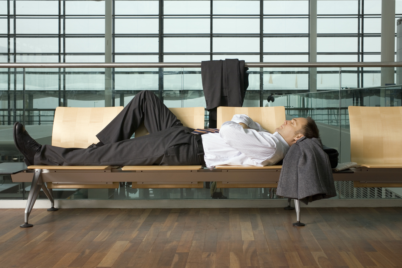Trucos para dormir bien en los aeropuertos
