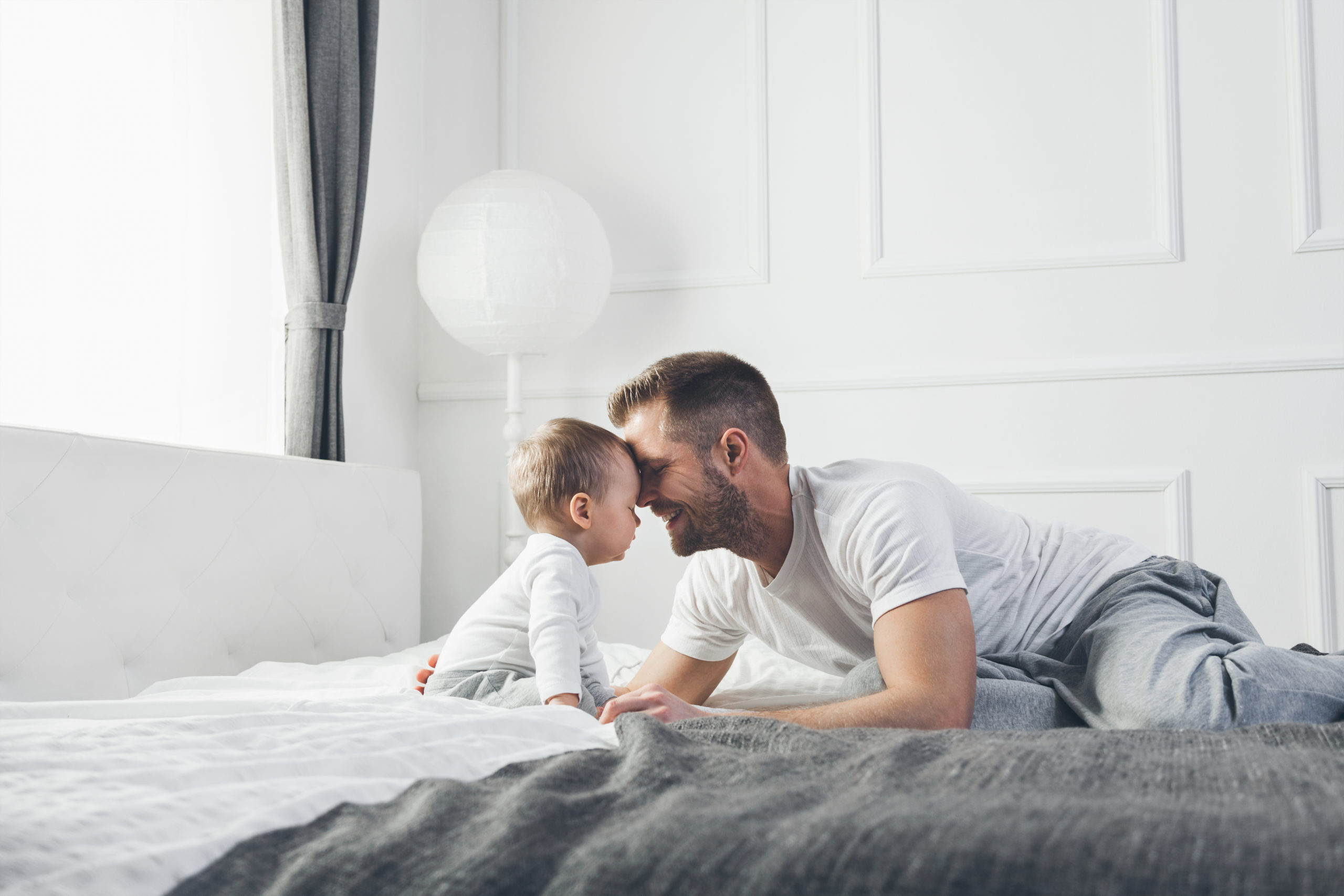 ¿Hasta qué edad debe dormir un bebé con los padres?